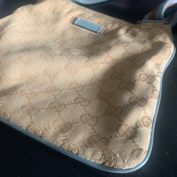 Gucci Tan Shoulder Bag - Picture 2 of 10